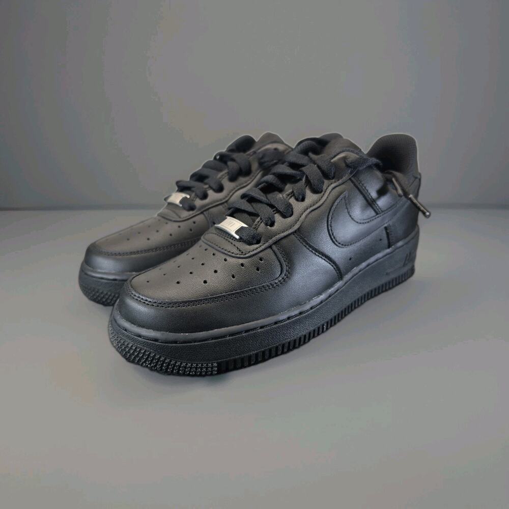Size 7.5 - Nike Air Force 1 '07 Triple Black W - Picture 4 of 5